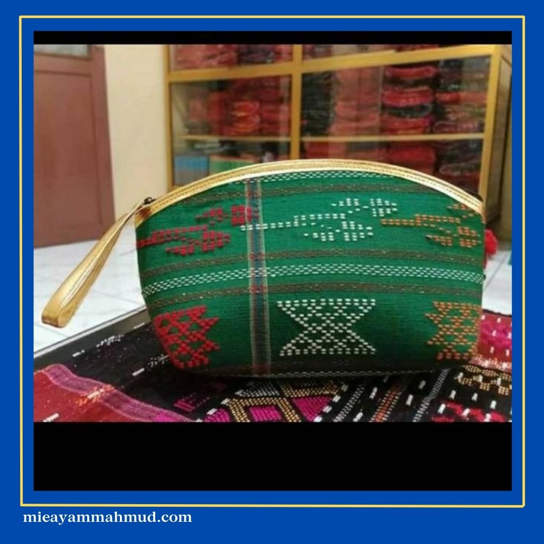 Aksesoris khas Medan